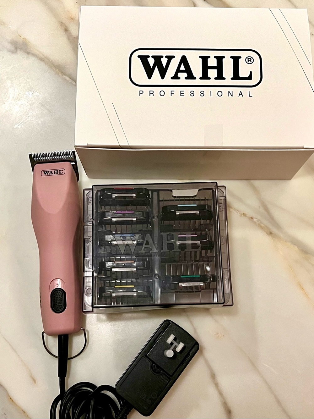 Wahl KM2+ Pet Hair Clipper & 8 attachment combs